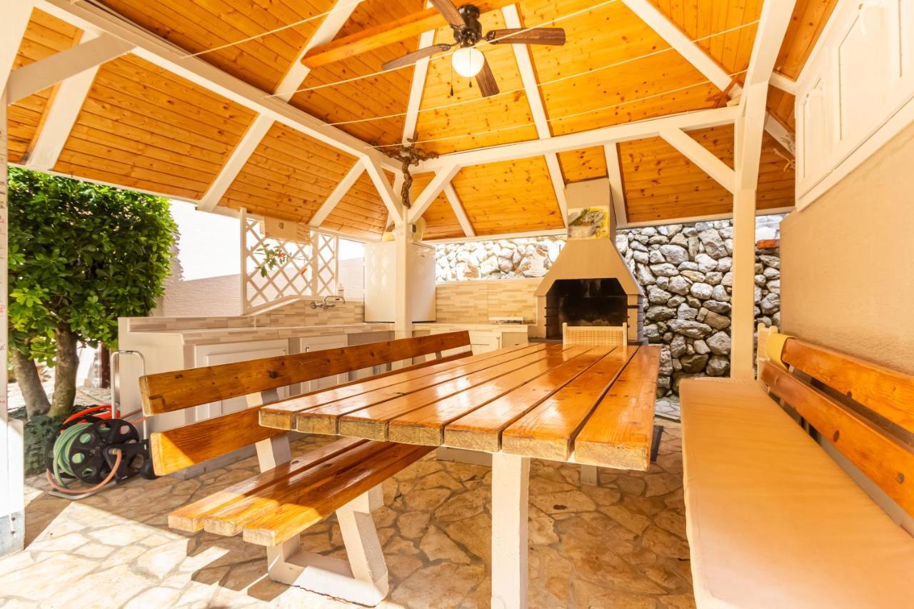 Apartment Sepat With Free Parking Place In Baska Exterior photo